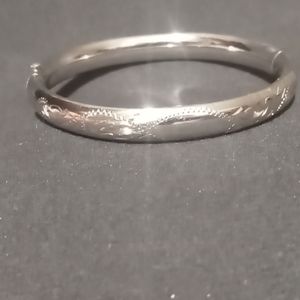 Vintage Sterling silver bangle bracelet